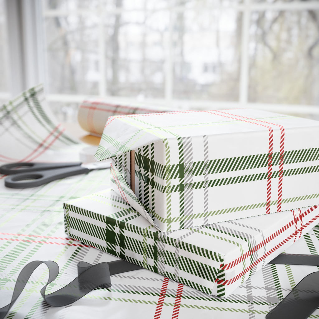 Holiday Gift Wrap: Holly Plaid
