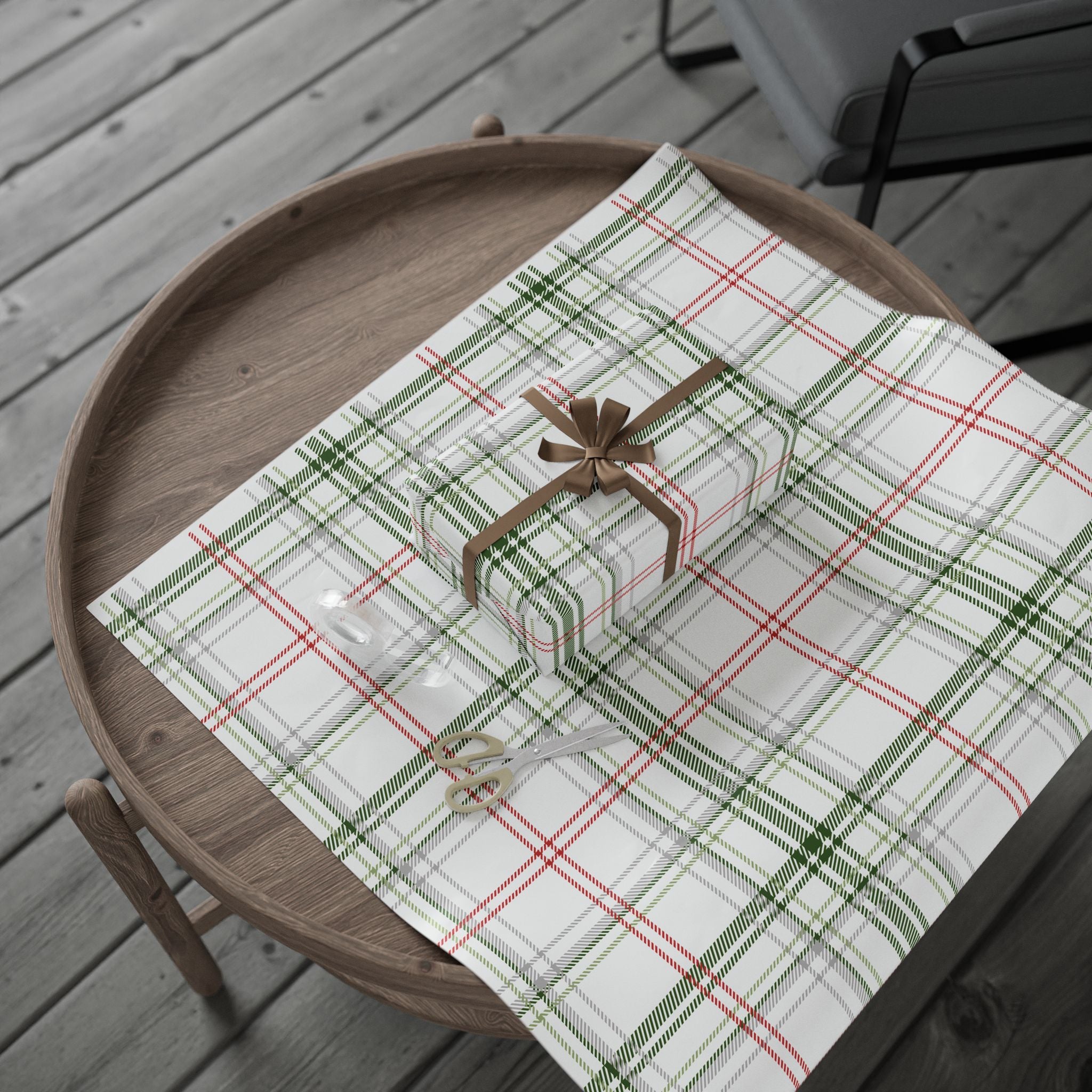 Holiday Gift Wrap: Holly Plaid